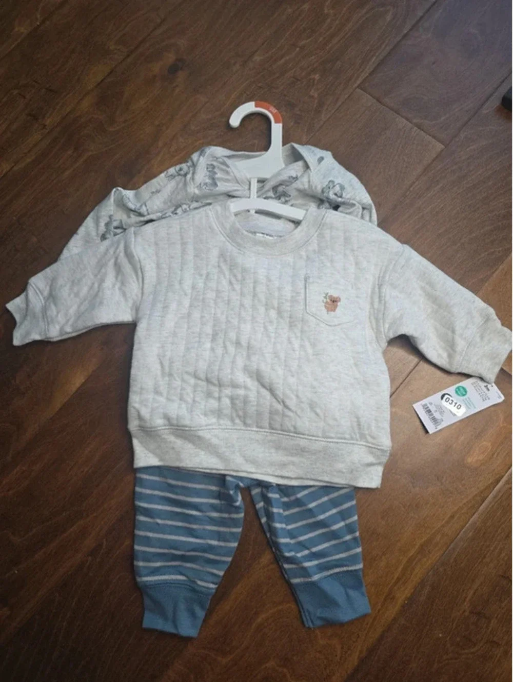 3m brand new three piece outfit set from carter's item, 310G4